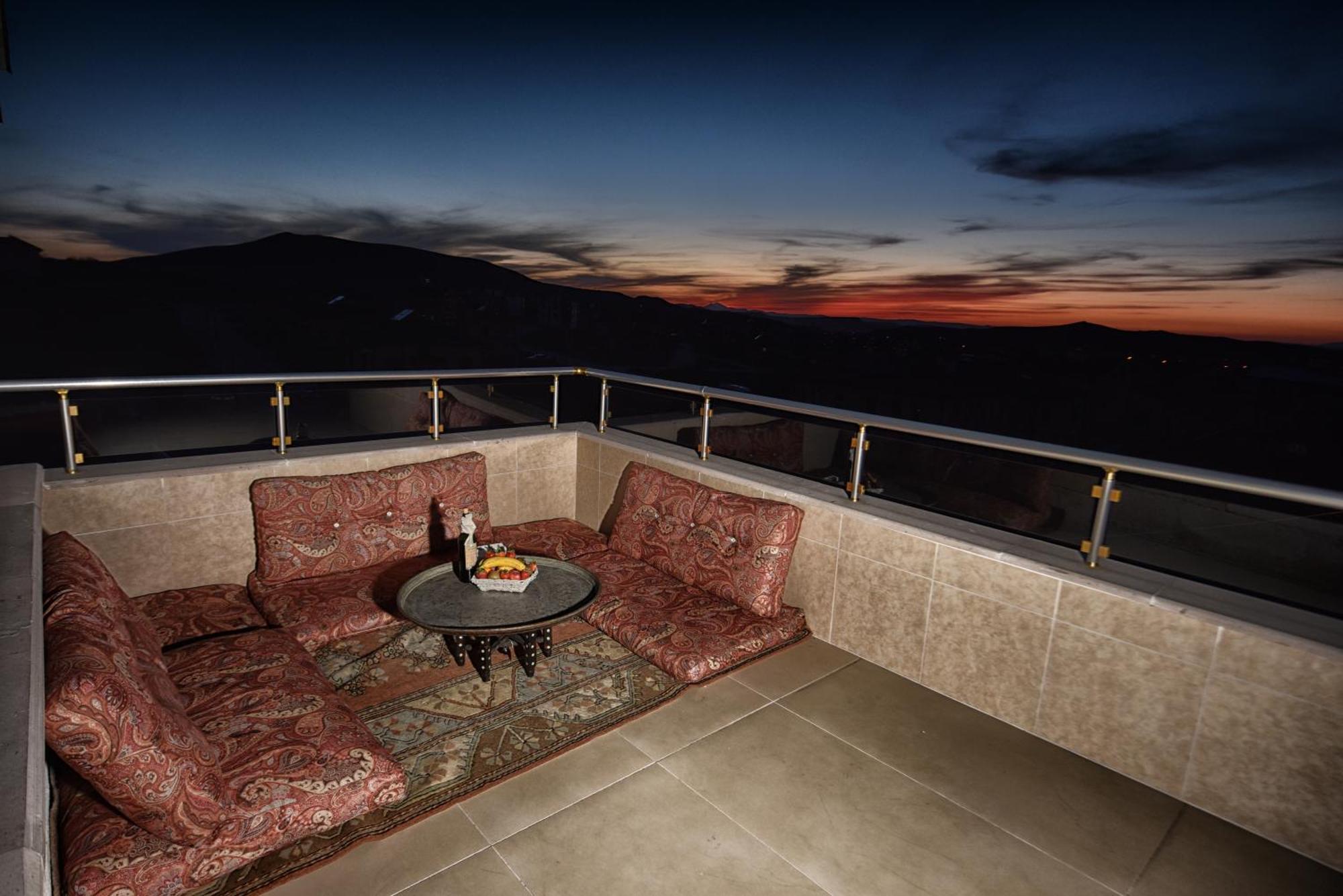El Nazar Stone Suite Uchisar Exterior photo